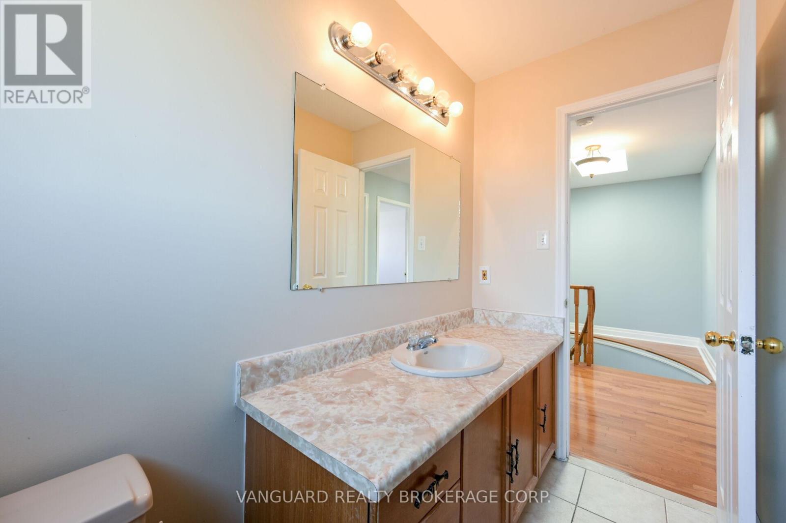 376 Britannia Avenue N, Bradford West Gwillimbury (Bradford), Ontario  L3Z 1A7 - Photo 33 - N12971276