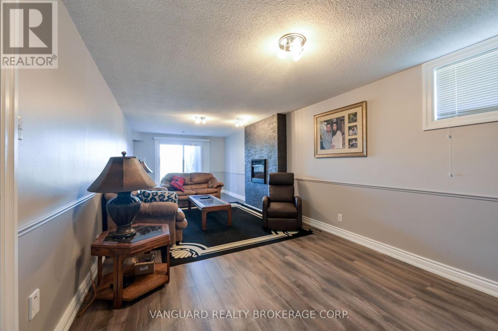 376 Britannia Avenue N, Bradford West Gwillimbury (Bradford), Ontario  L3Z 1A7 - Photo 40 - N12971276