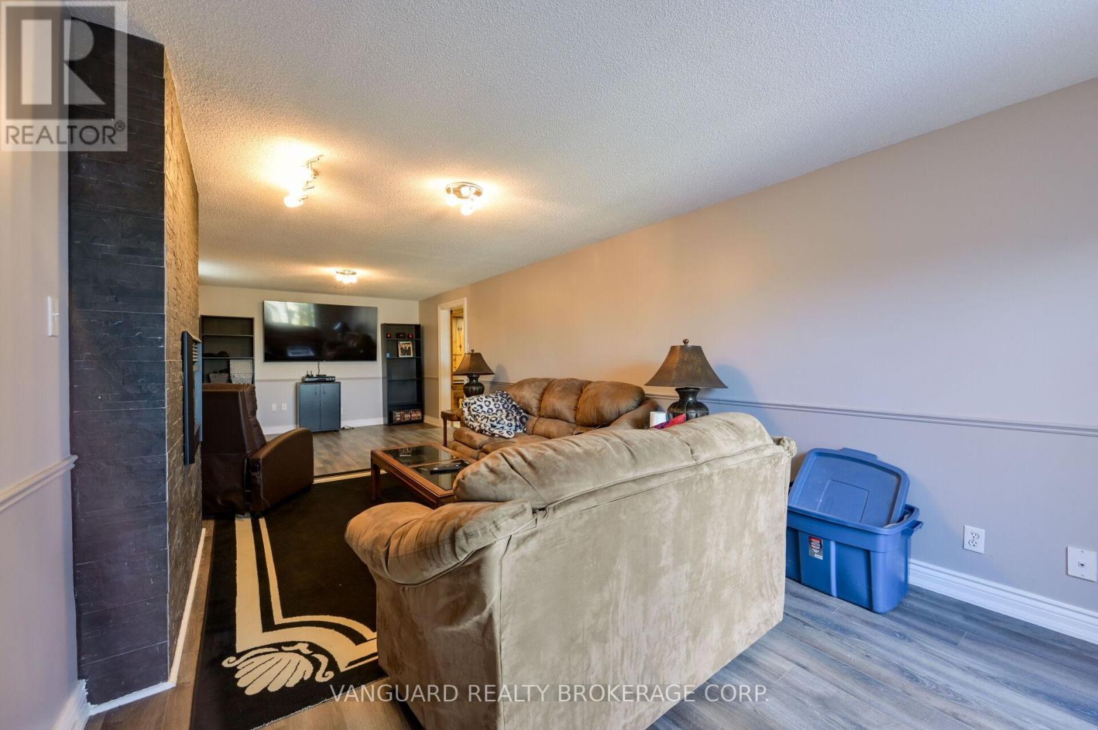 376 Britannia Avenue N, Bradford West Gwillimbury (Bradford), Ontario  L3Z 1A7 - Photo 42 - N12971276