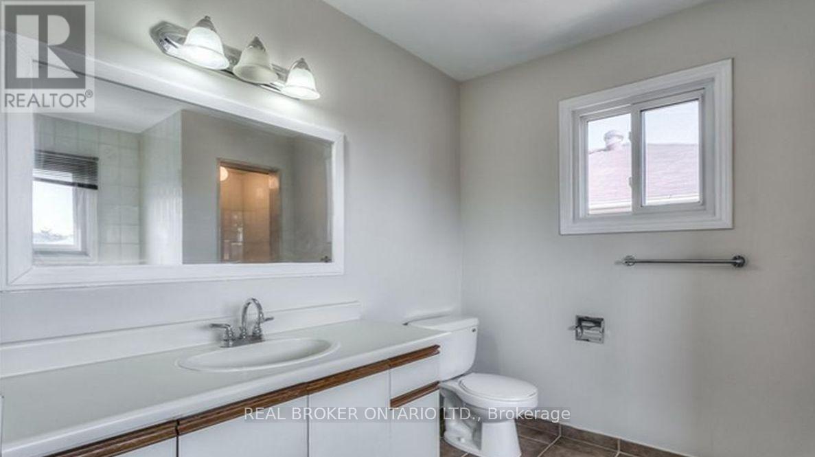 27 Alicewood Drive, Markham, Ontario  L3S 3E3 - Photo 10 - N12971288