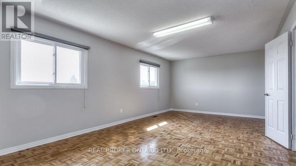 27 Alicewood Drive, Markham, Ontario  L3S 3E3 - Photo 12 - N12971288