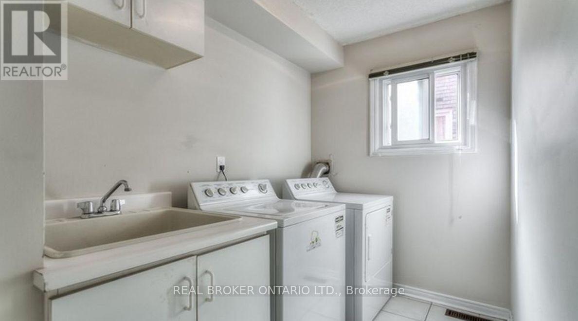 27 Alicewood Drive, Markham, Ontario  L3S 3E3 - Photo 18 - N12971288