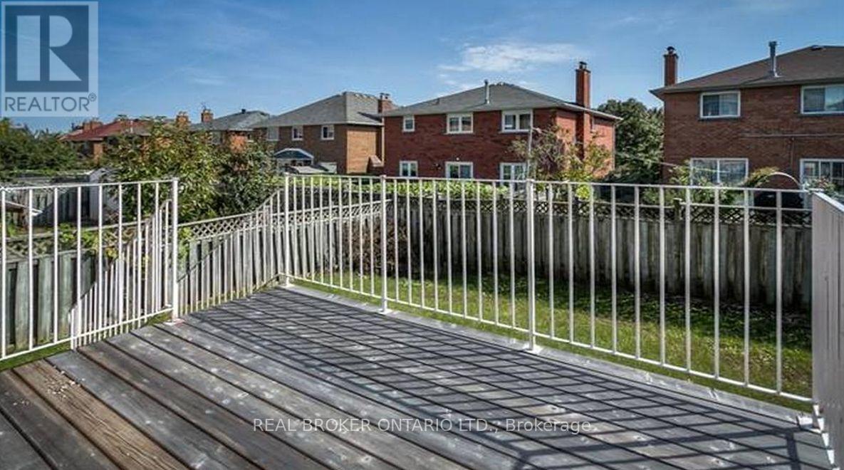 27 Alicewood Drive, Markham, Ontario  L3S 3E3 - Photo 20 - N12971288