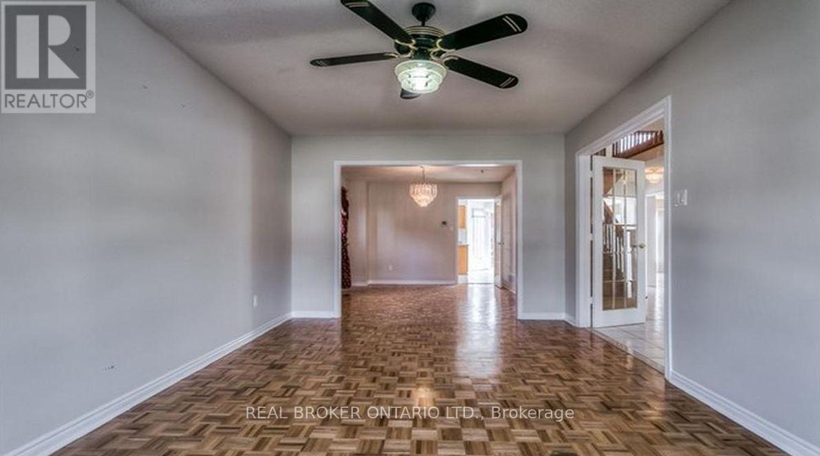 27 Alicewood Drive, Markham, Ontario  L3S 3E3 - Photo 7 - N12971288