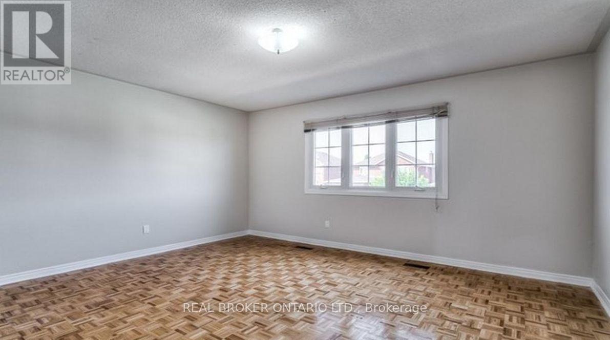 27 Alicewood Drive, Markham, Ontario  L3S 3E3 - Photo 8 - N12971288