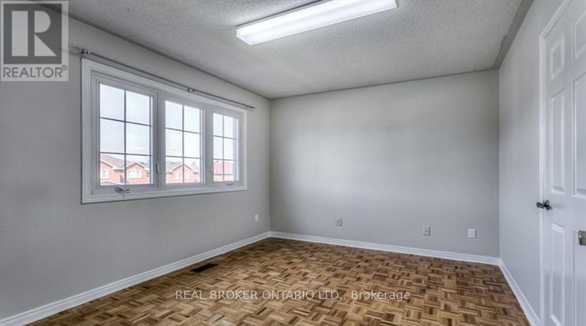 27 Alicewood Drive, Markham, Ontario  L3S 3E3 - Photo 9 - N12971288