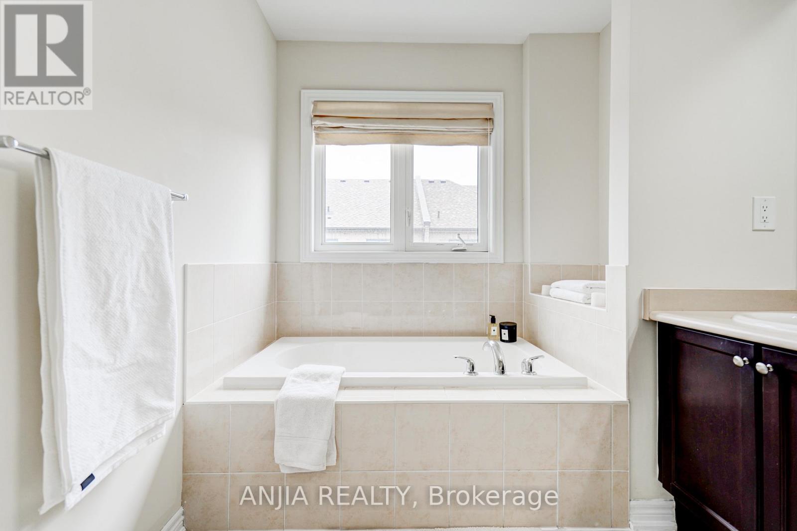 25 Collier Crescent, Markham, Ontario  L6E 0T2 - Photo 26 - N12971382