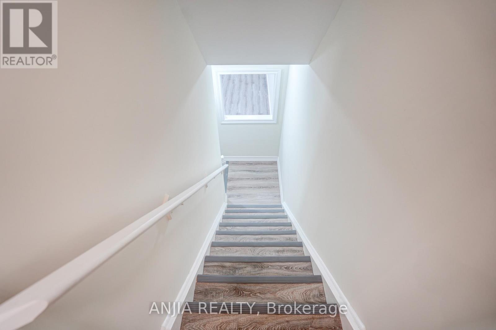 25 Collier Crescent, Markham, Ontario  L6E 0T2 - Photo 28 - N12971382