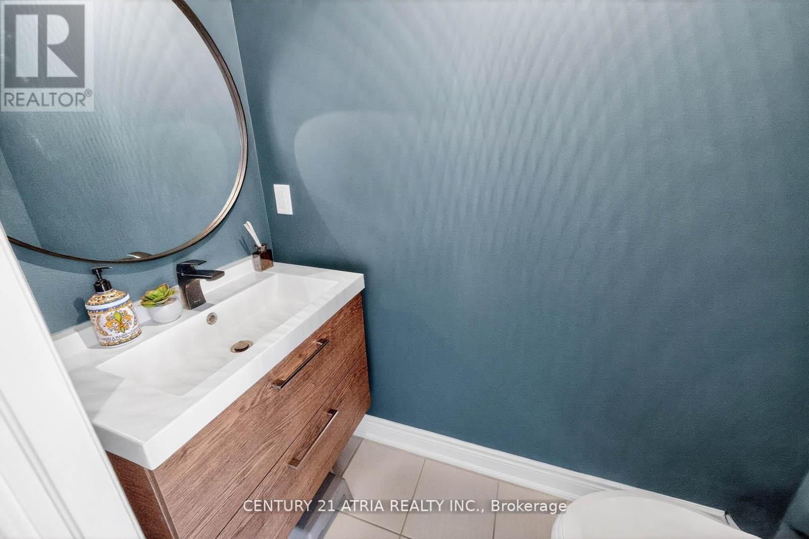 29 Rothwell Street, Aurora, Ontario  L4G 0V6 - Photo 11 - N12971394