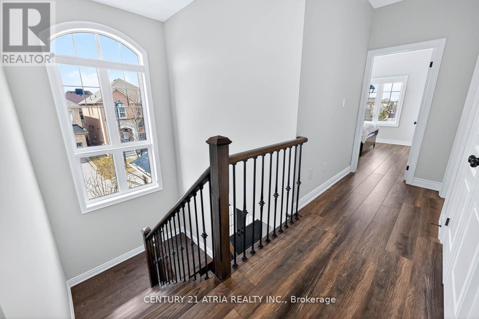 29 Rothwell Street, Aurora, Ontario  L4G 0V6 - Photo 13 - N12971394