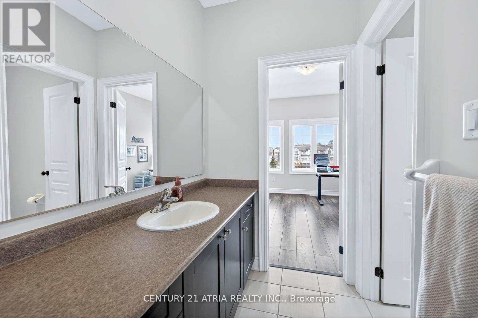 29 Rothwell Street, Aurora, Ontario  L4G 0V6 - Photo 20 - N12971394