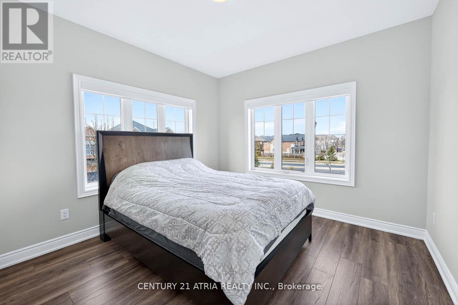 29 Rothwell Street, Aurora, Ontario  L4G 0V6 - Photo 23 - N12971394