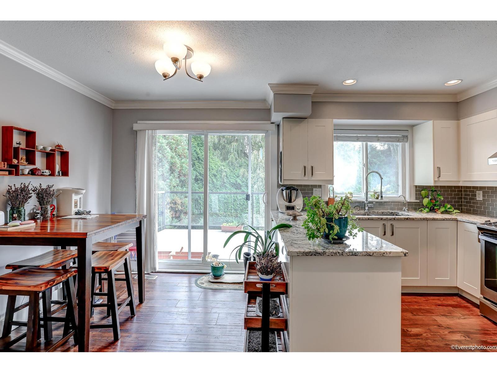 2064 156a Street, Surrey, British Columbia  V4A 6S3 - Photo 12 - R3106993