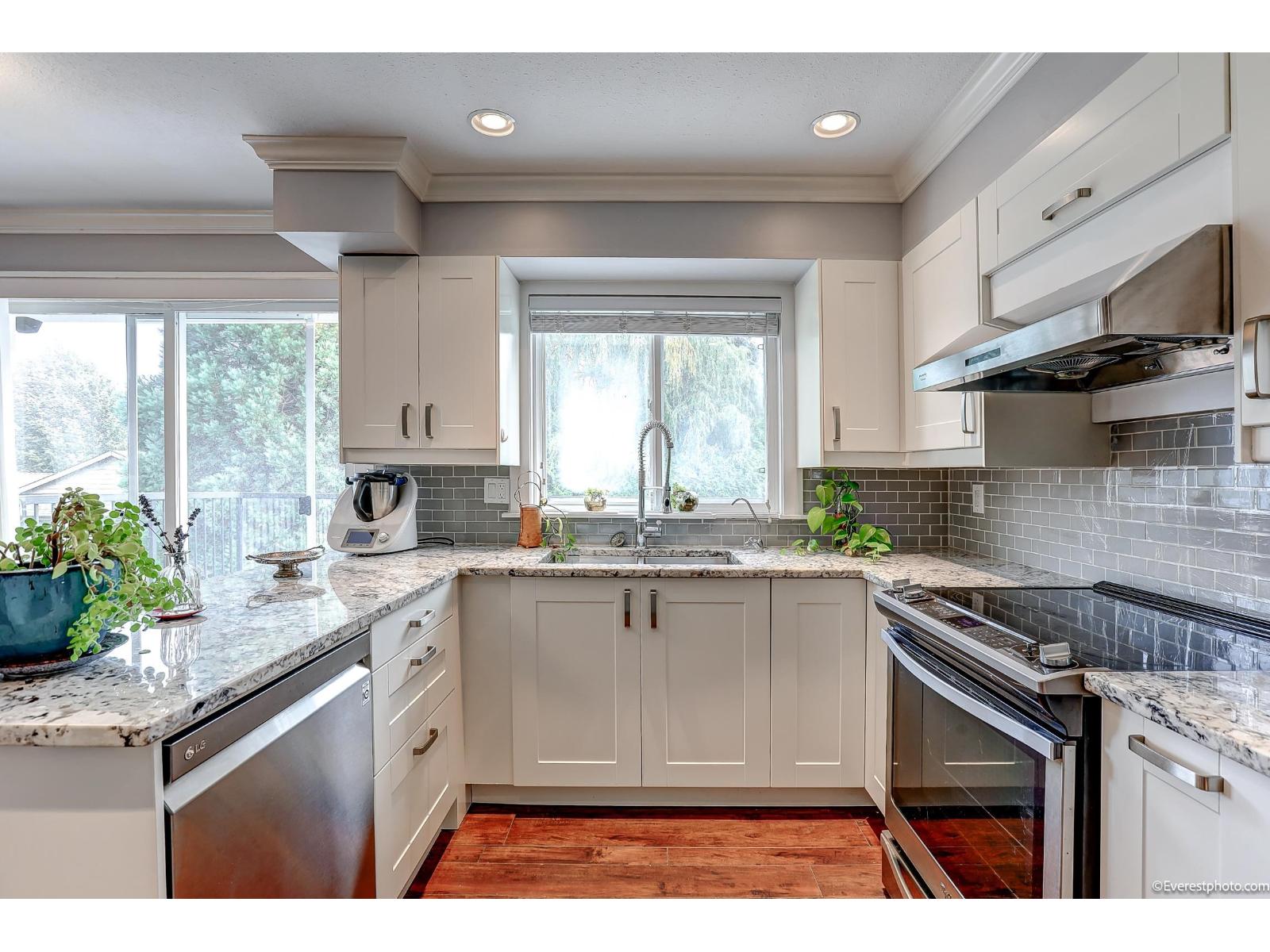 2064 156a Street, Surrey, British Columbia  V4A 6S3 - Photo 14 - R3106993