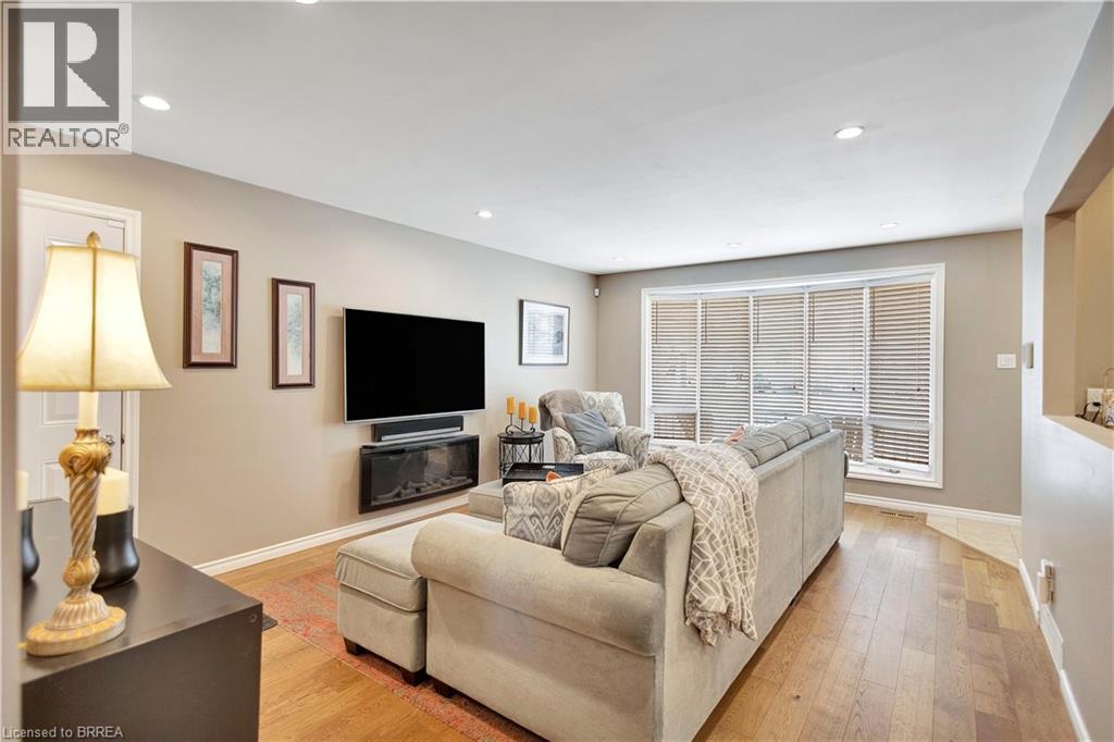 170 Paris Road, Brantford, Ontario  N3R 6M4 - Photo 13 - 40816347