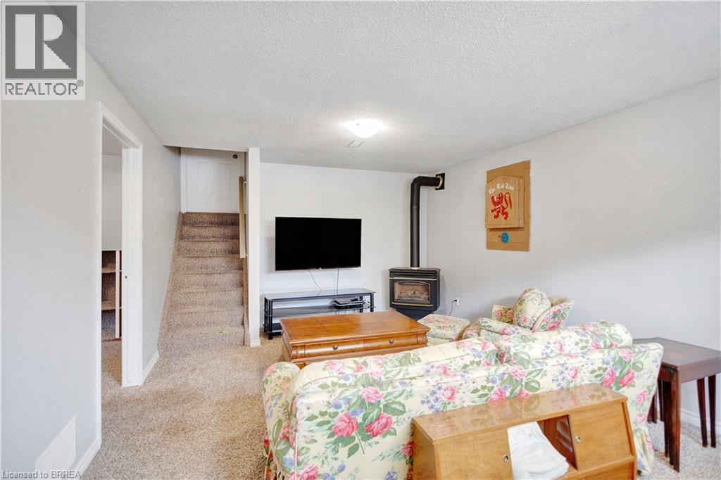 170 Paris Road, Brantford, Ontario  N3R 6M4 - Photo 21 - 40816347