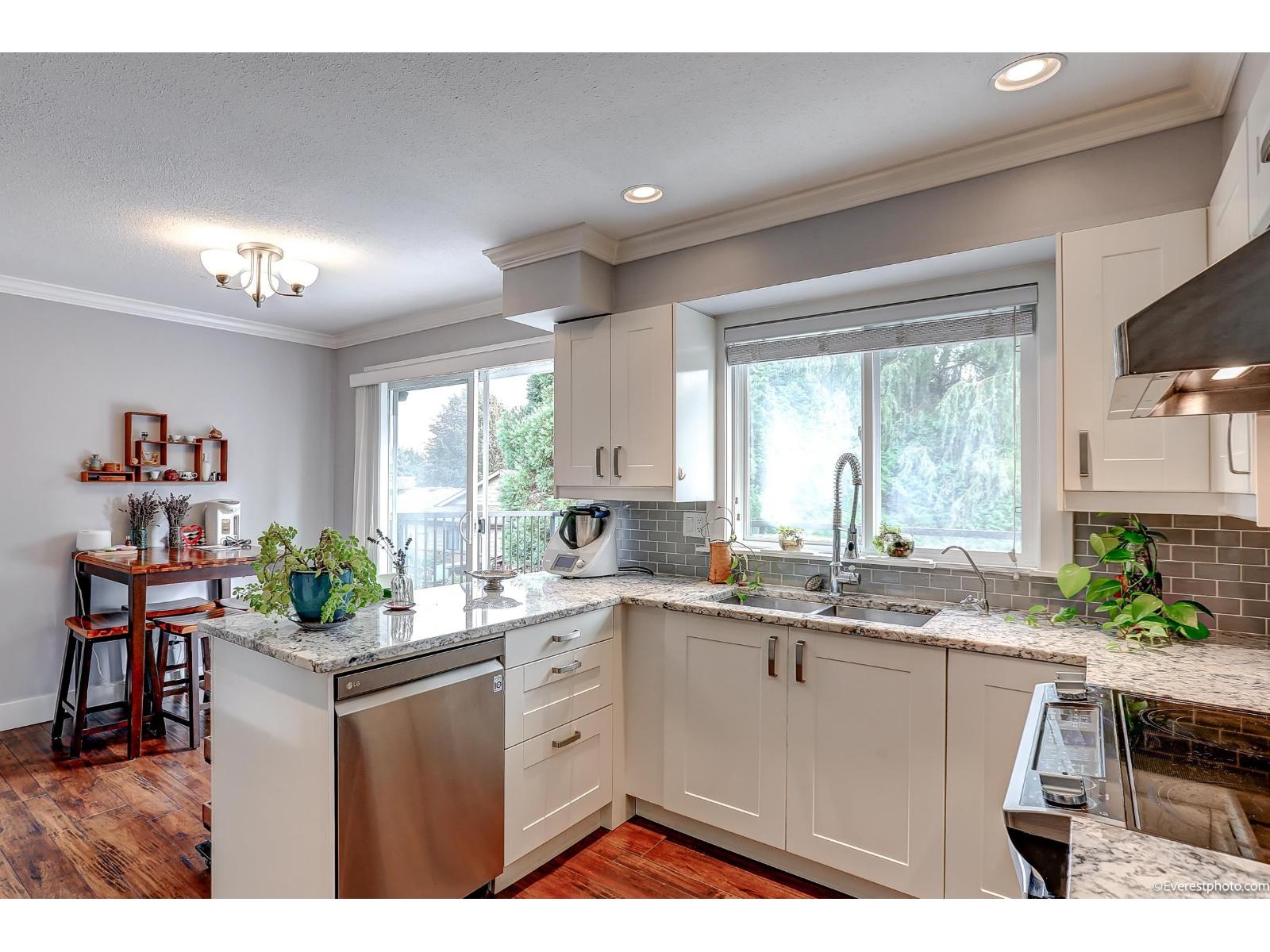 2064 156a Street, Surrey, British Columbia  V4A 6S3 - Photo 13 - R3106993