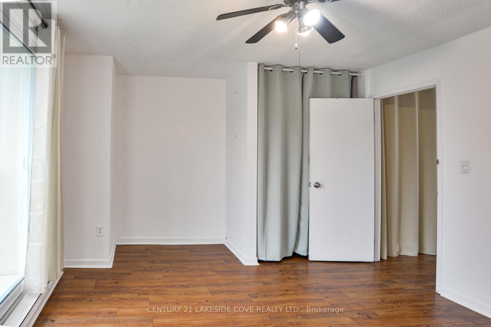 Unit 5 - 4 Paradise Boulevard, Ramara, Ontario  L0K 1B0 - Photo 16 - S12737542