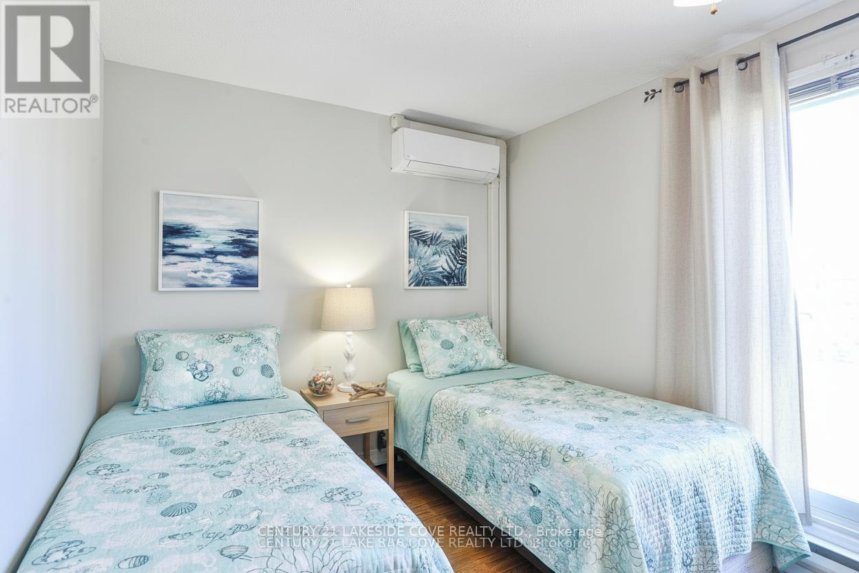 Unit #6 - 4 Paradise Boulevard, Ramara, Ontario  L0K 1B0 - Photo 16 - S12856224