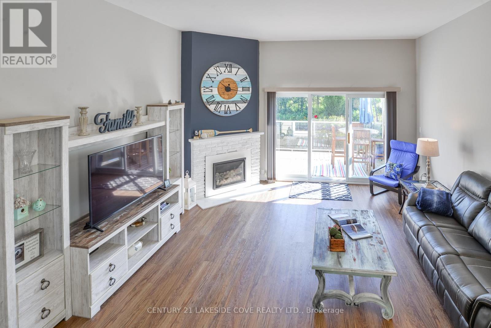 Unit #6 - 4 Paradise Boulevard, Ramara, Ontario  L0K 1B0 - Photo 6 - S12856224