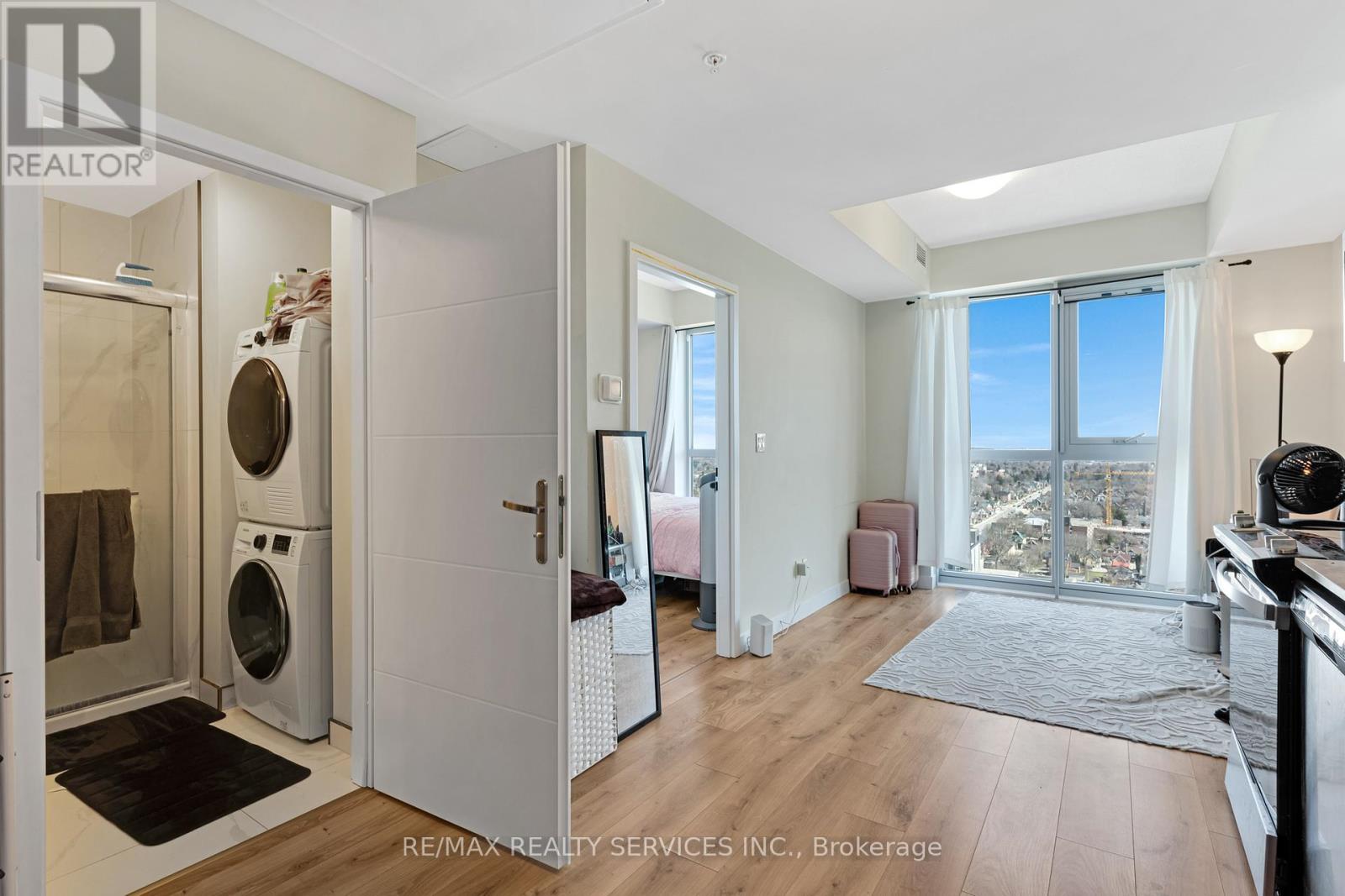 1901 - 60 Frederick Street, Kitchener, Ontario  N2H 0C7 - Photo 13 - X12901008