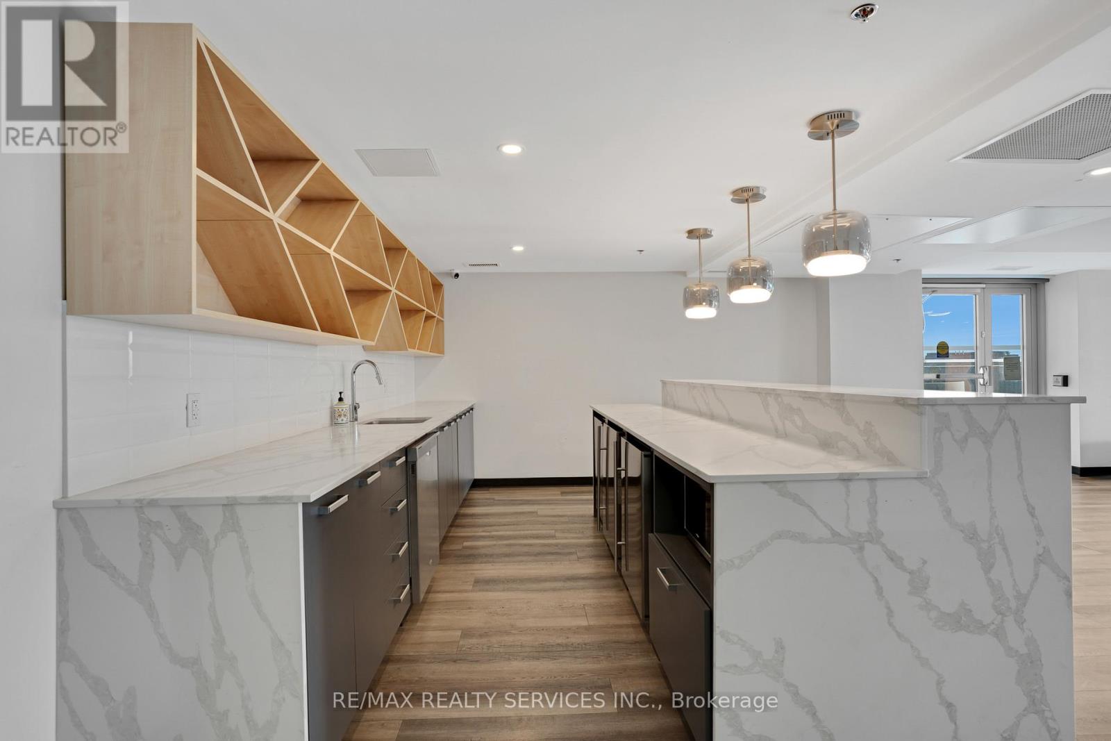 1901 - 60 Frederick Street, Kitchener, Ontario  N2H 0C7 - Photo 34 - X12901008