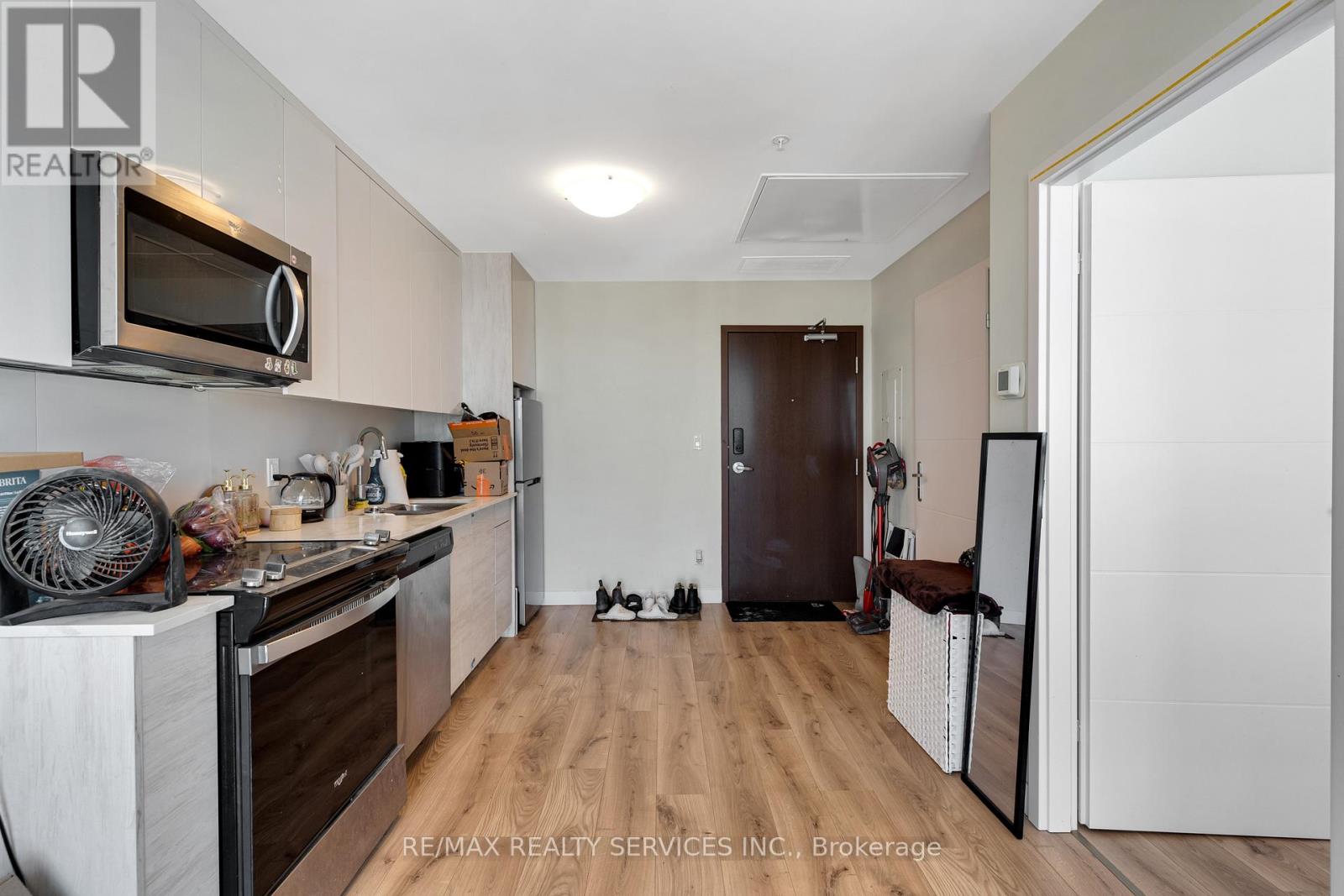 1901 - 60 Frederick Street, Kitchener, Ontario  N2H 0C7 - Photo 17 - X12901008