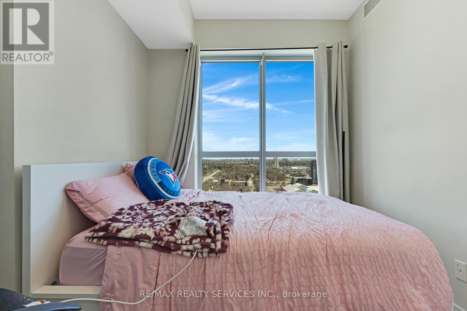 1901 - 60 Frederick Street, Kitchener, Ontario  N2H 0C7 - Photo 25 - X12901008