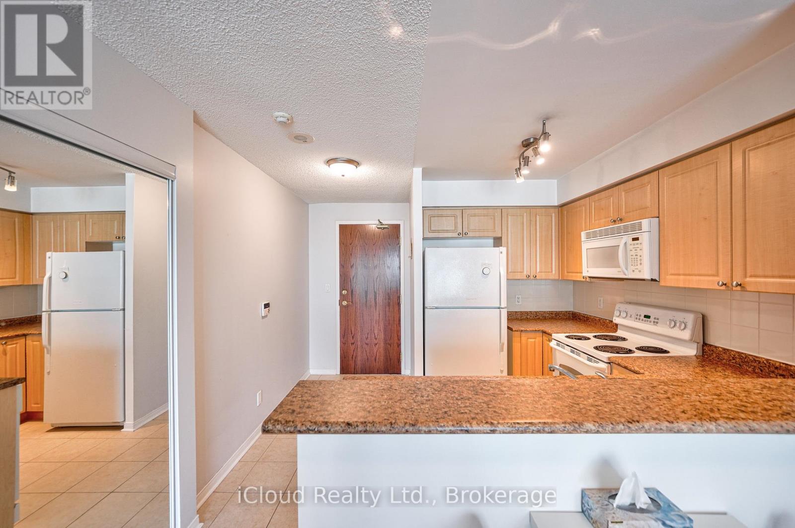 1509 - 7 Michael Power Place, Toronto, Ontario  M9A 0A4 - Photo 4 - W12971266