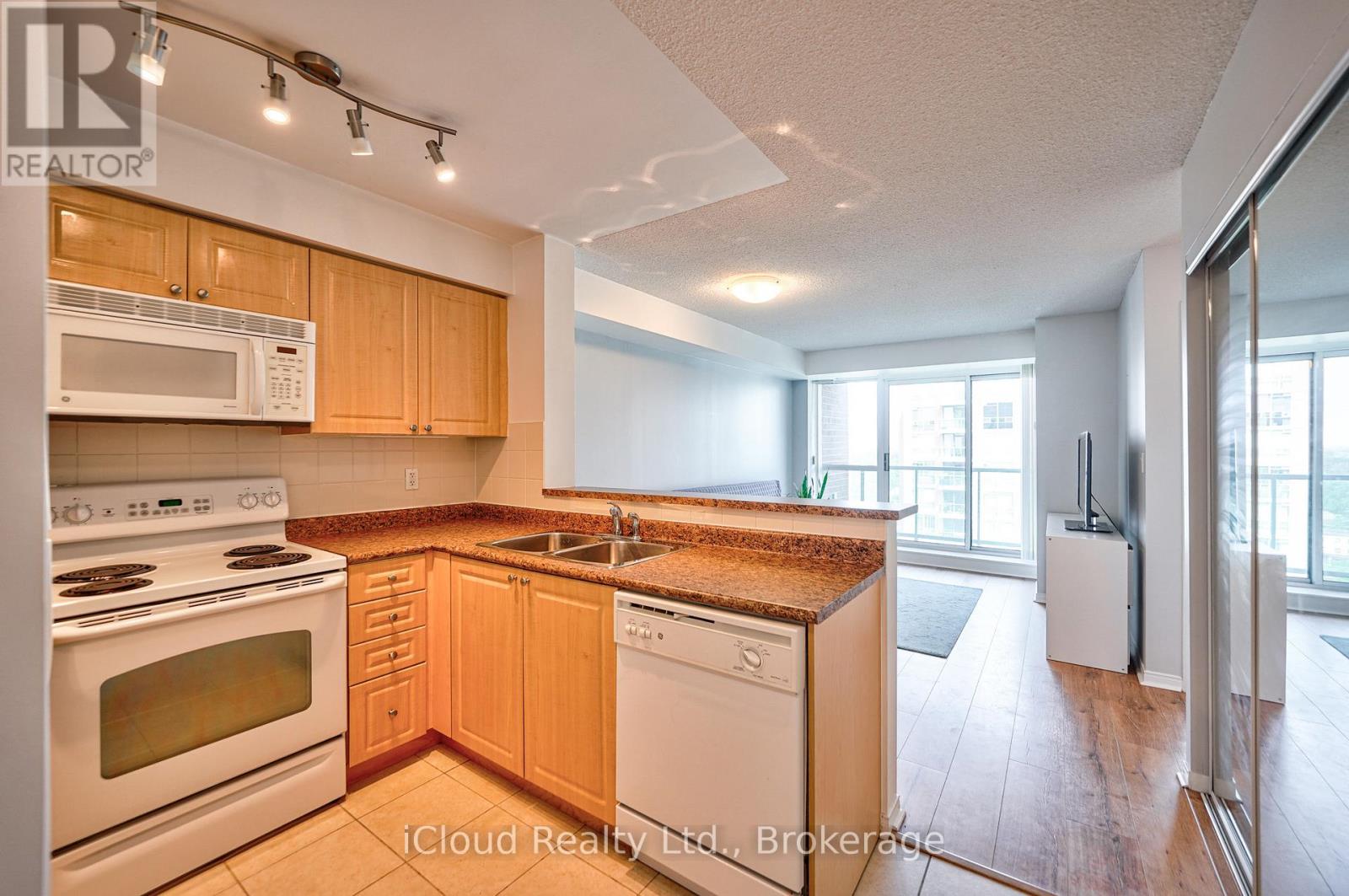 1509 - 7 Michael Power Place, Toronto, Ontario  M9A 0A4 - Photo 7 - W12971266