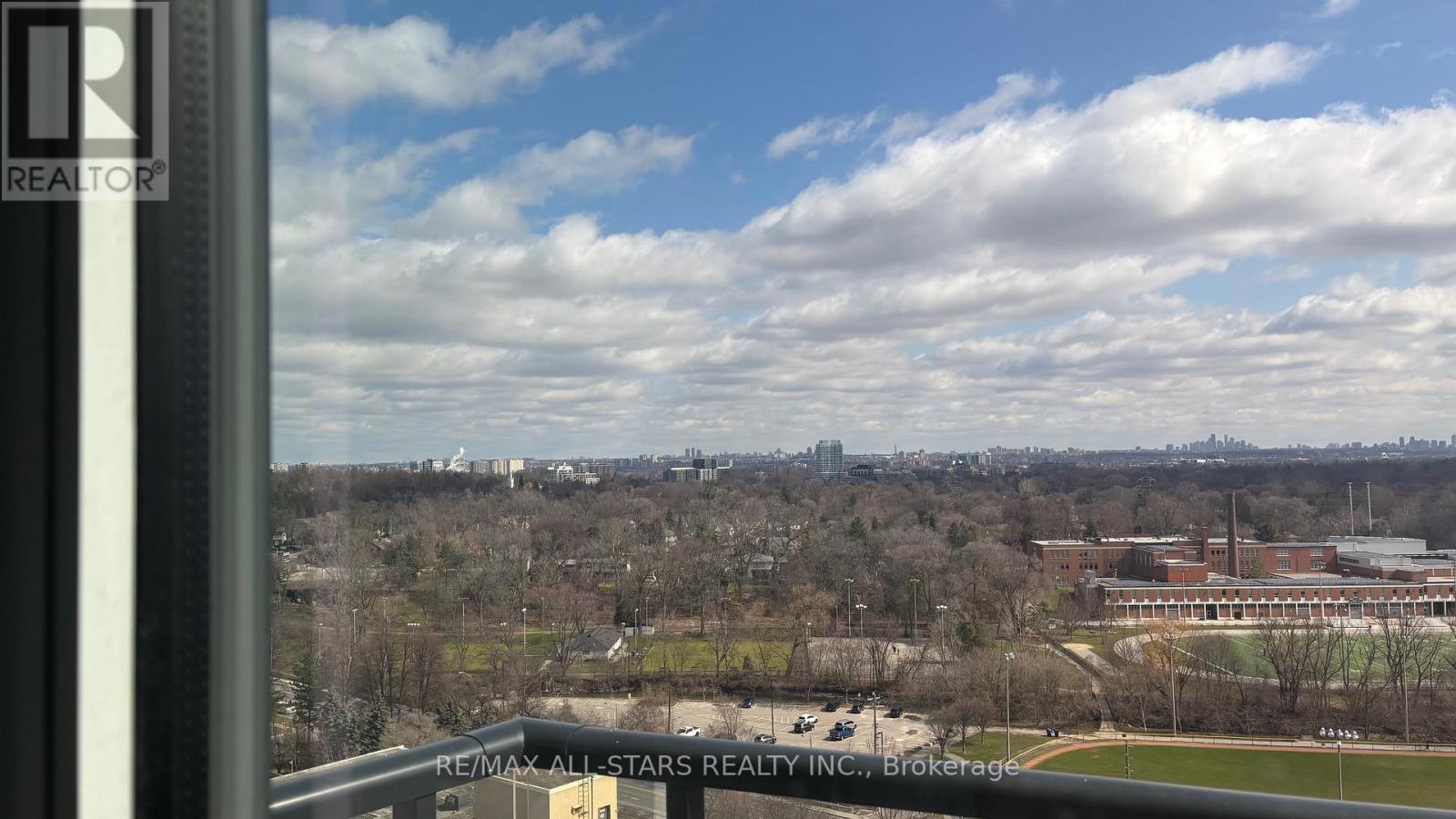 1502 - 60 Central Park Roadway, Toronto, Ontario  M9A 0E6 - Photo 15 - W12971280