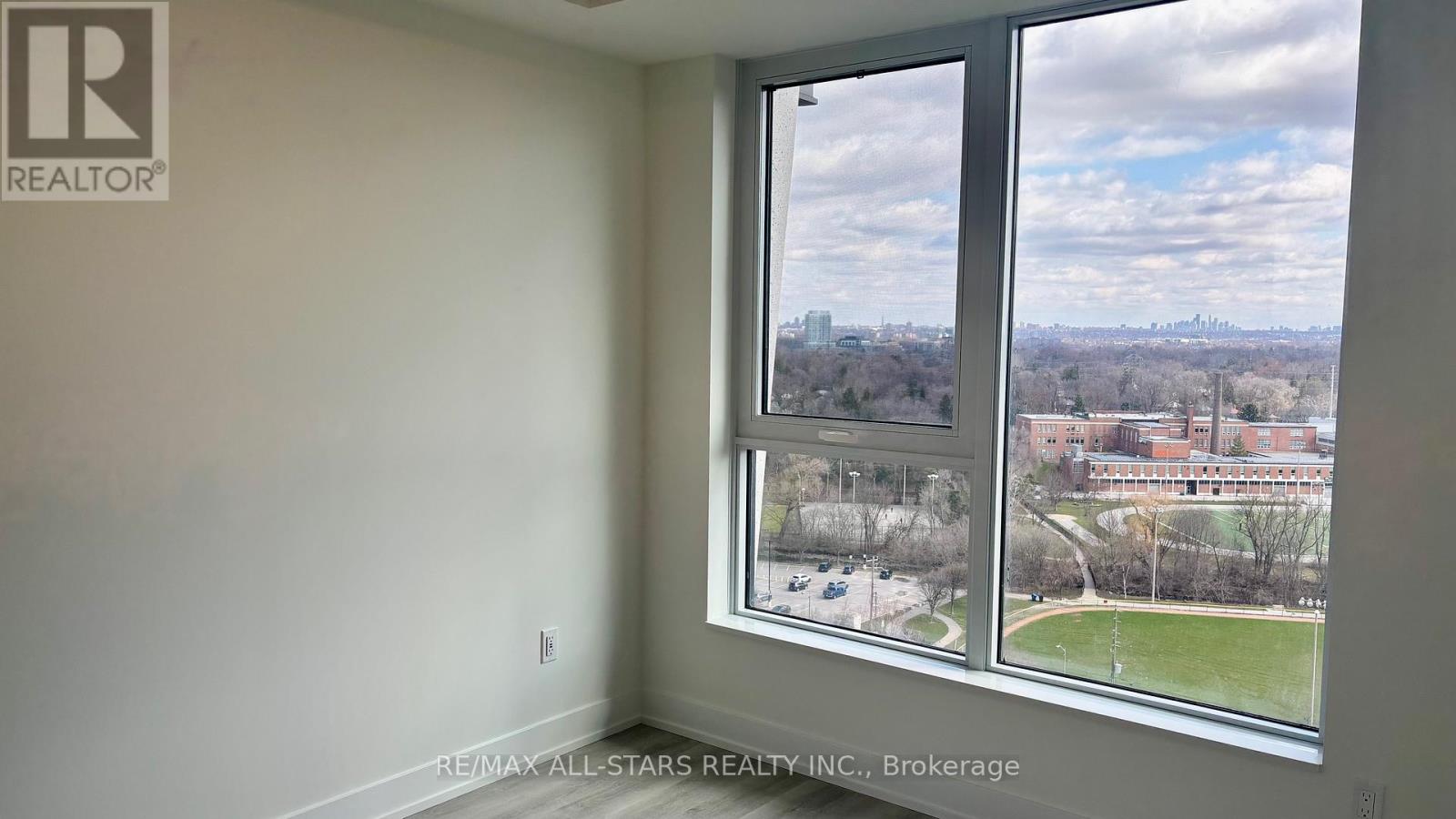 1502 - 60 Central Park Roadway, Toronto, Ontario  M9A 0E6 - Photo 7 - W12971280