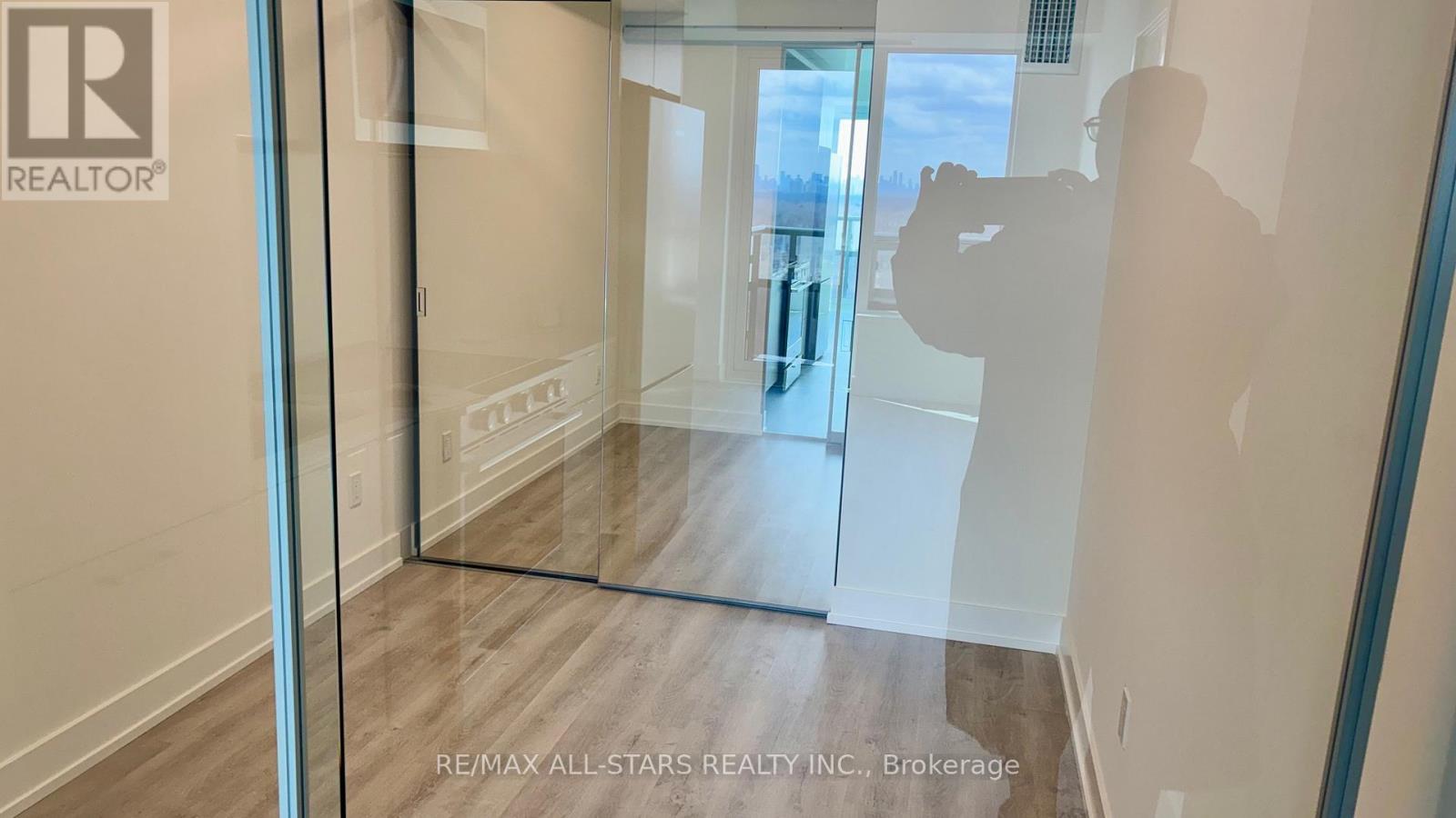 1502 - 60 Central Park Roadway, Toronto, Ontario  M9A 0E6 - Photo 9 - W12971280