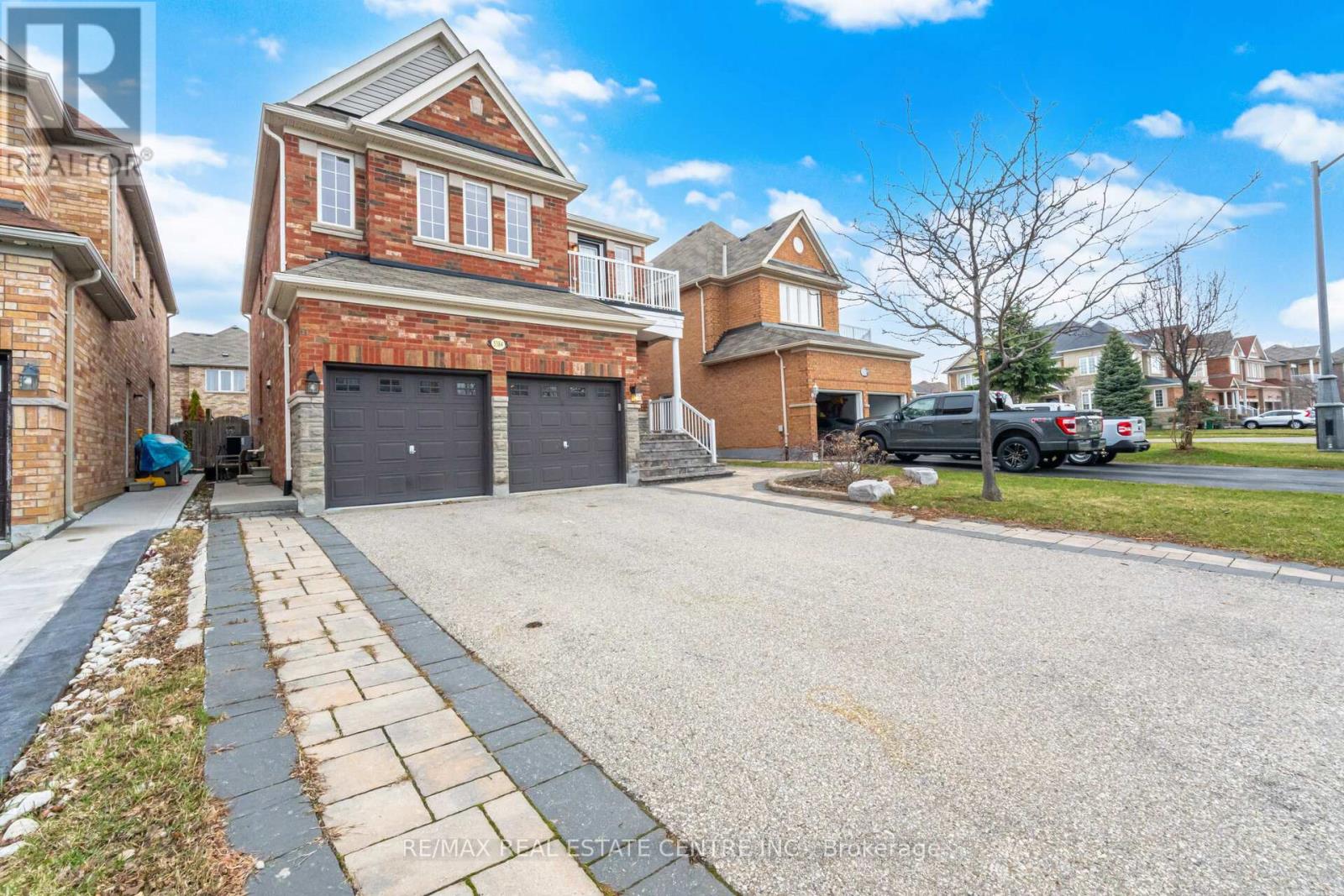 5384 Valhalla (Main And Second Floor) Crescent, Mississauga, Ontario  L5M 0K4 - Photo 2 - W12971294