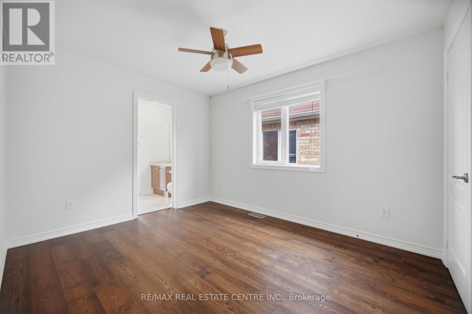 5384 Valhalla (Main And Second Floor) Crescent, Mississauga, Ontario  L5M 0K4 - Photo 25 - W12971294