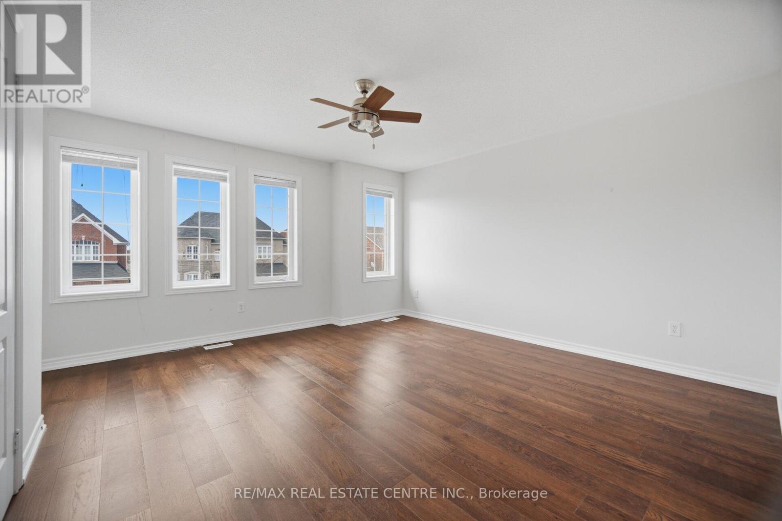 5384 Valhalla (Main And Second Floor) Crescent, Mississauga, Ontario  L5M 0K4 - Photo 31 - W12971294