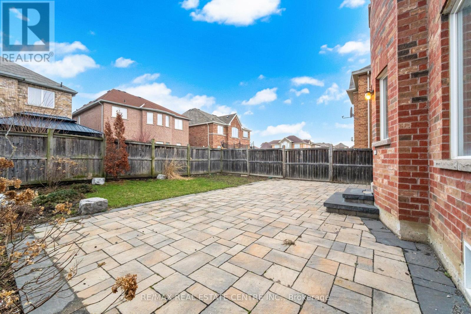 5384 Valhalla (Main And Second Floor) Crescent, Mississauga, Ontario  L5M 0K4 - Photo 48 - W12971294