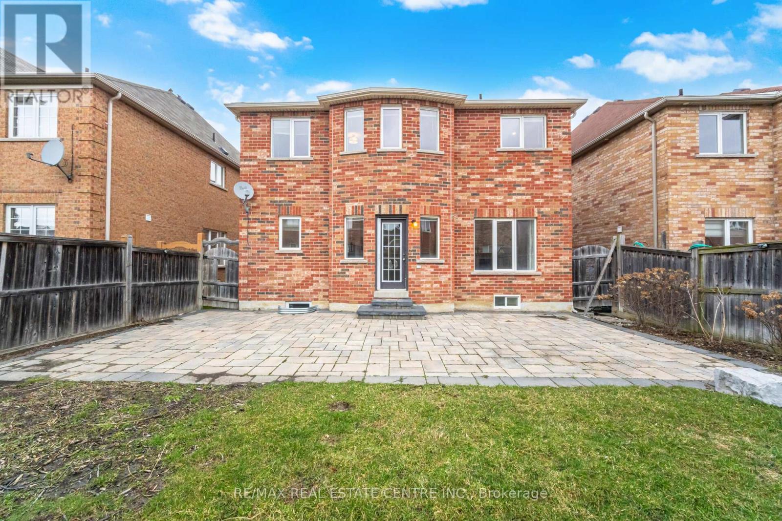 5384 Valhalla (Main And Second Floor) Crescent, Mississauga, Ontario  L5M 0K4 - Photo 50 - W12971294