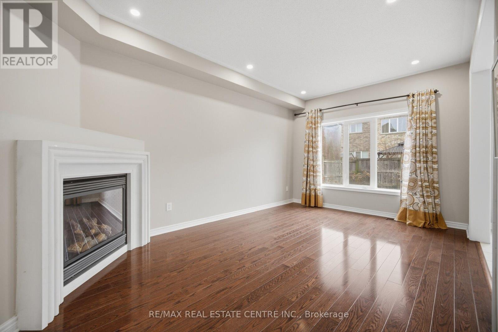 5384 Valhalla (Main And Second Floor) Crescent, Mississauga, Ontario  L5M 0K4 - Photo 8 - W12971294