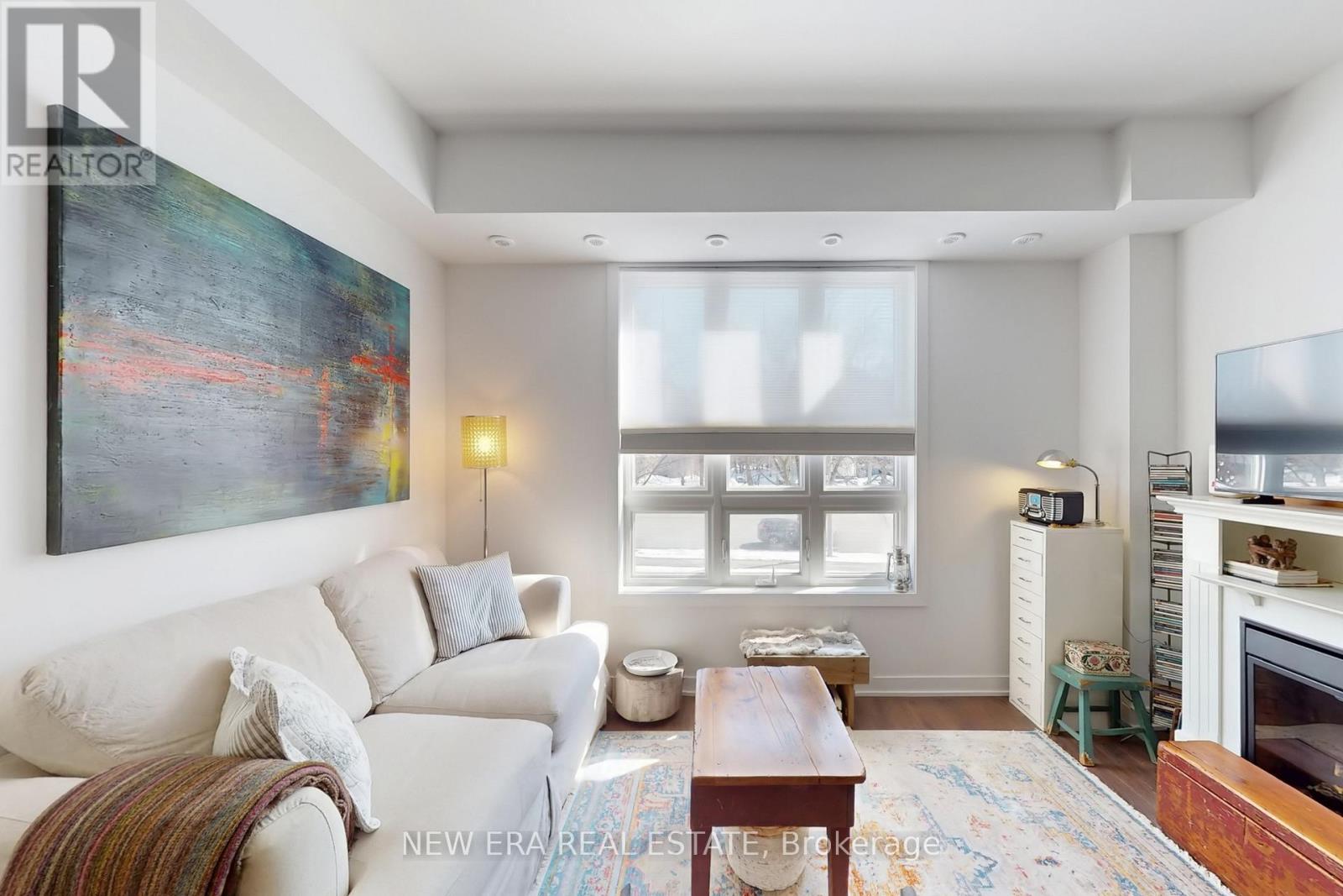 7 - 4015 HICKORY DRIVE, Mississauga, Ontario