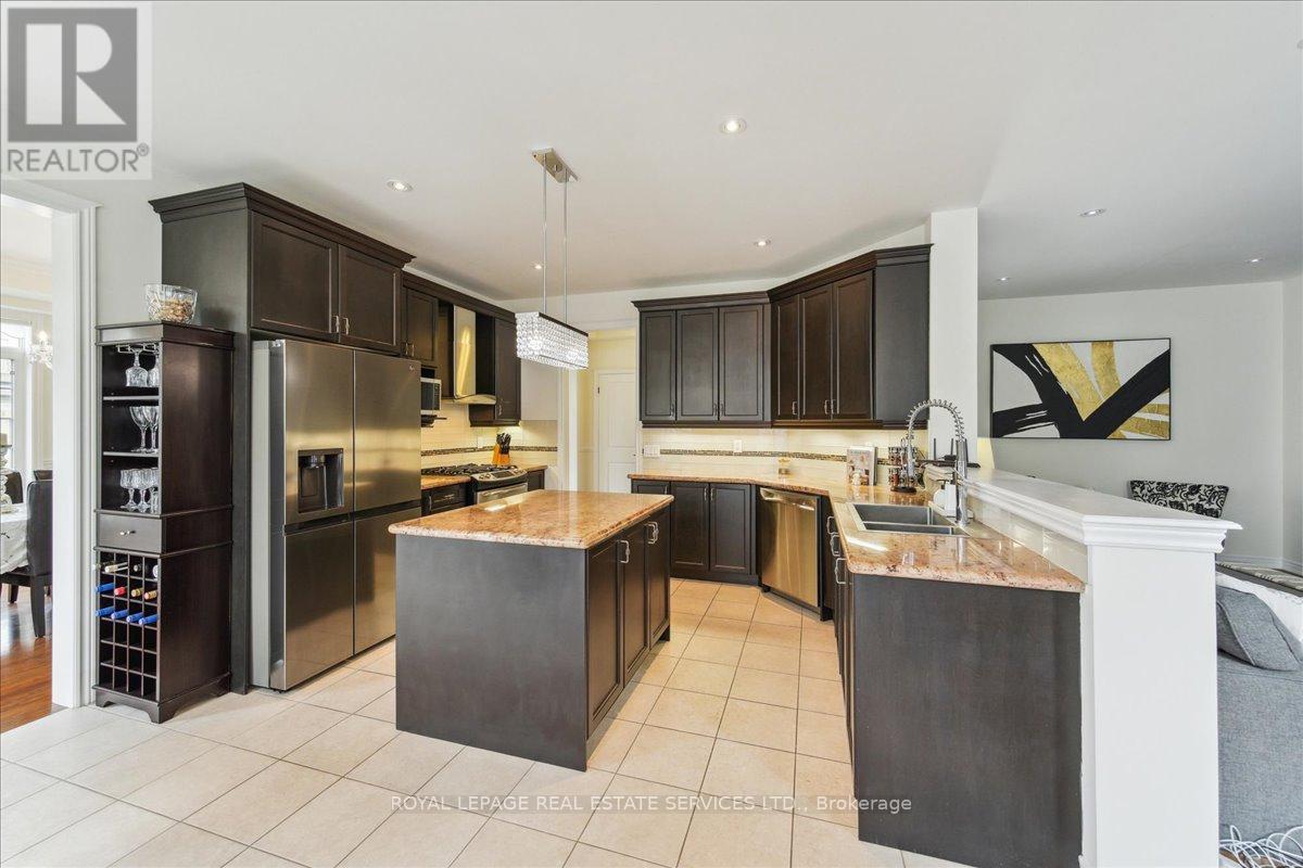 3150 Trailside Drive, Oakville, Ontario  L6M 0P6 - Photo 15 - W12971310