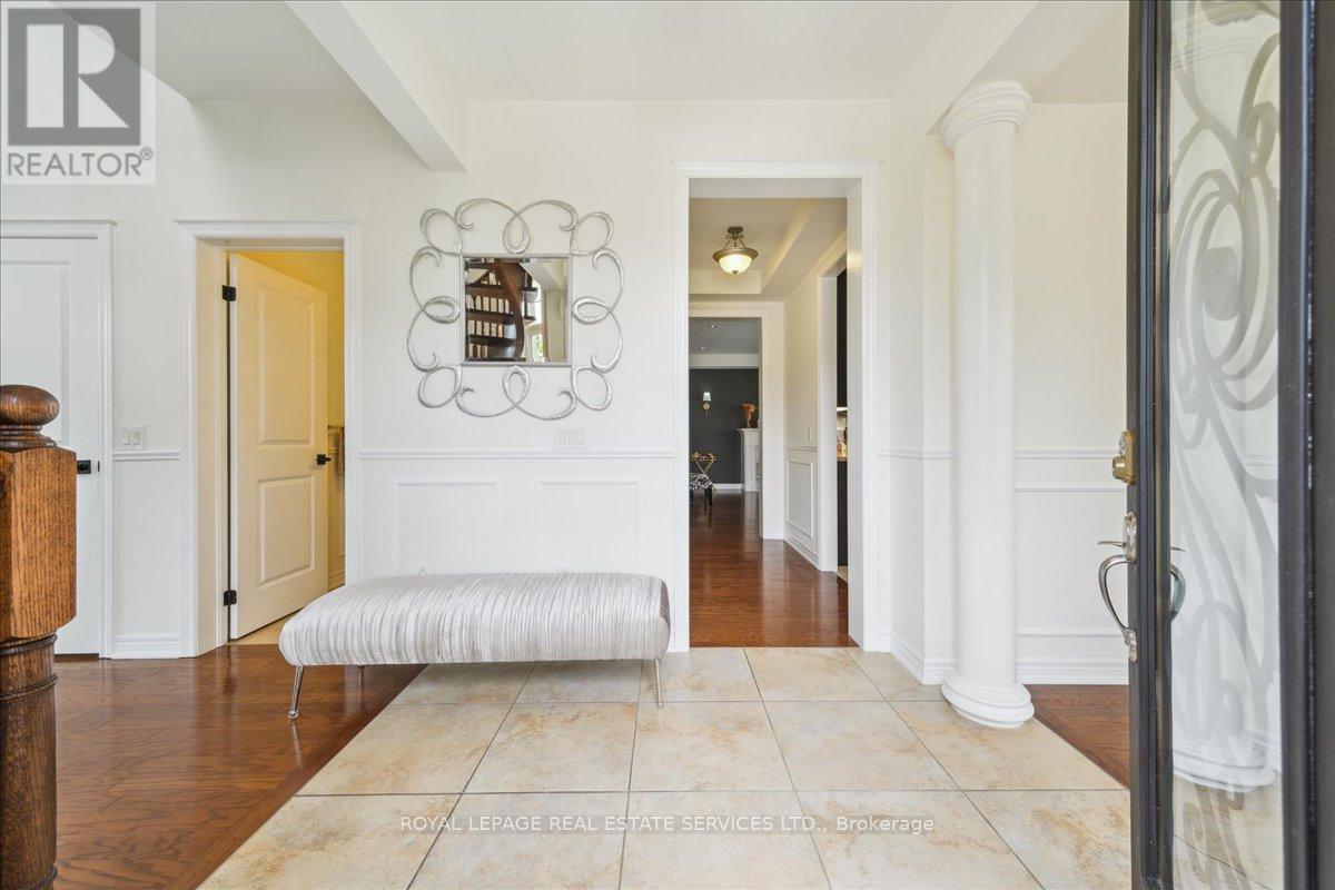 3150 Trailside Drive, Oakville, Ontario  L6M 0P6 - Photo 4 - W12971310