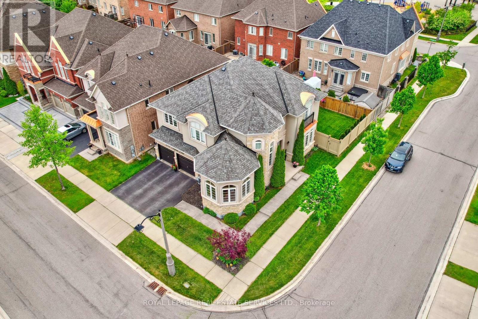 3150 Trailside Drive, Oakville, Ontario  L6M 0P6 - Photo 47 - W12971310