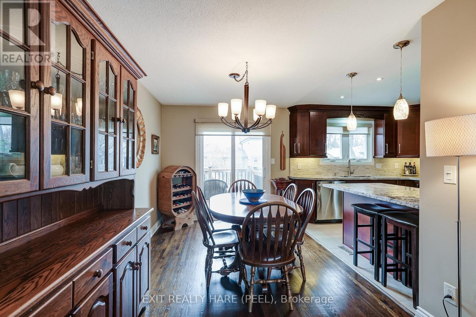 29 Trotters Lane, Brampton, Ontario  L6Y 1B5 - Photo 12 - W12971320