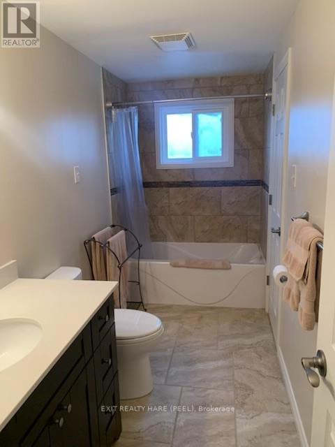 29 Trotters Lane, Brampton, Ontario  L6Y 1B5 - Photo 18 - W12971320