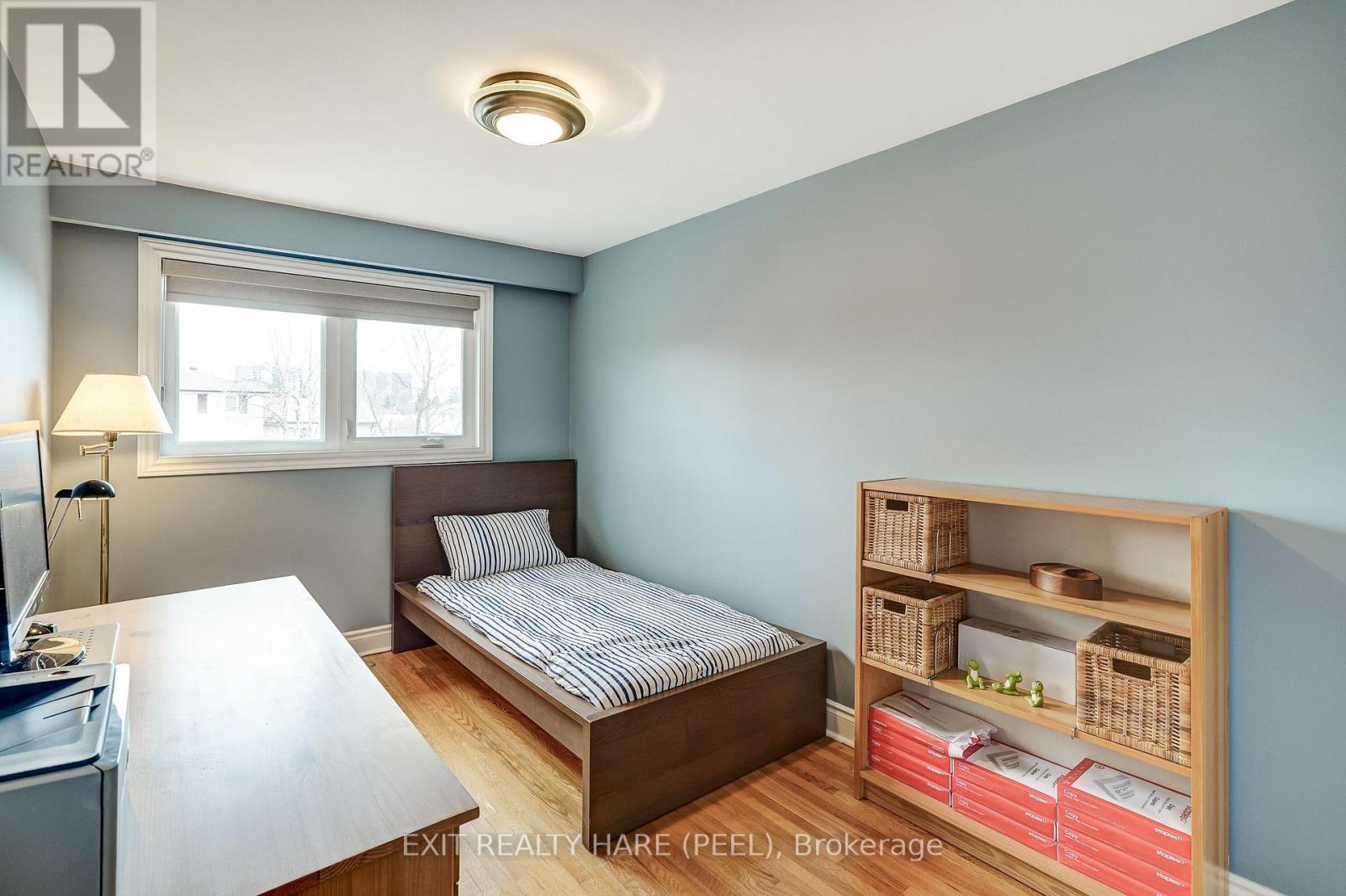 29 Trotters Lane, Brampton, Ontario  L6Y 1B5 - Photo 23 - W12971320