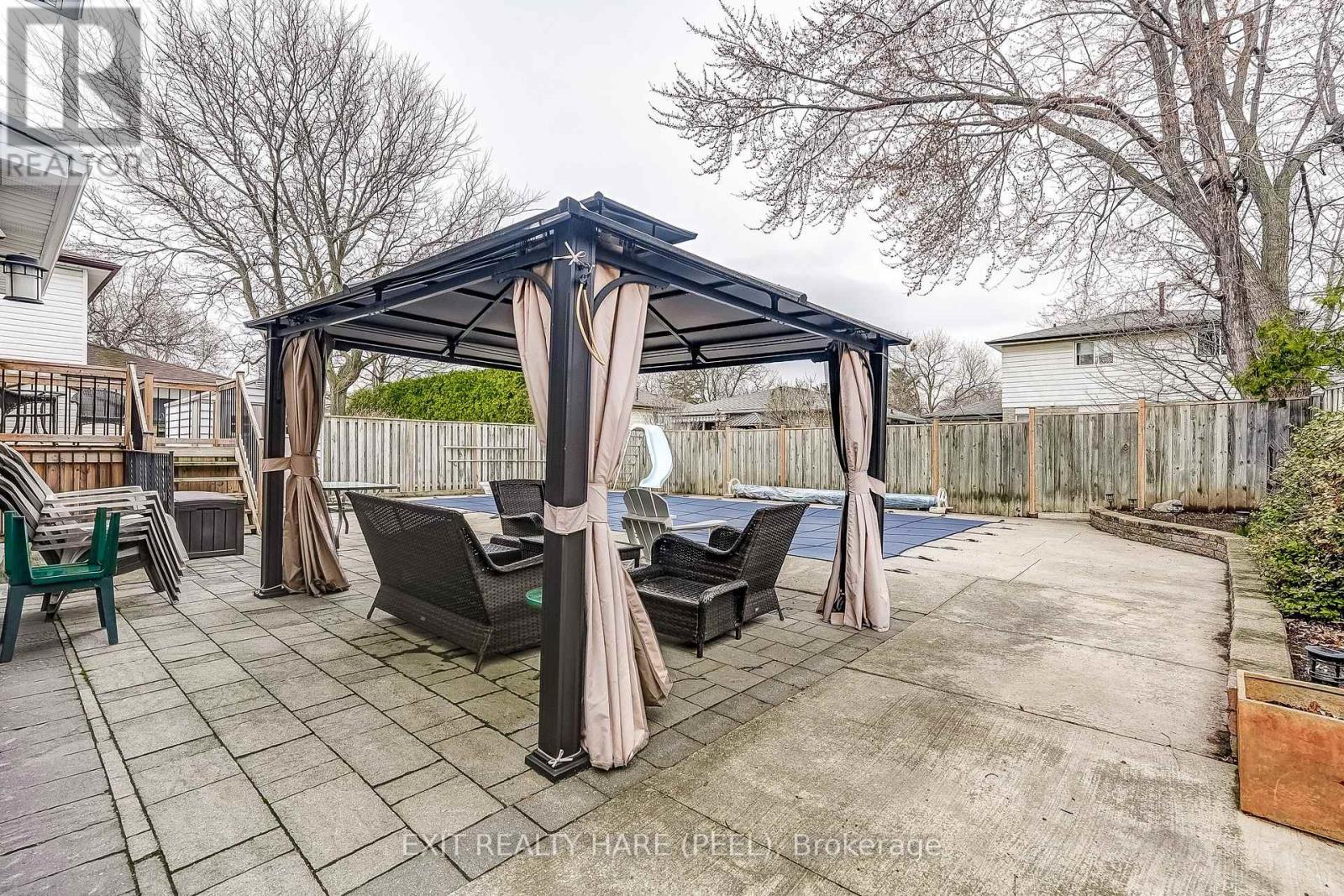 29 Trotters Lane, Brampton, Ontario  L6Y 1B5 - Photo 33 - W12971320