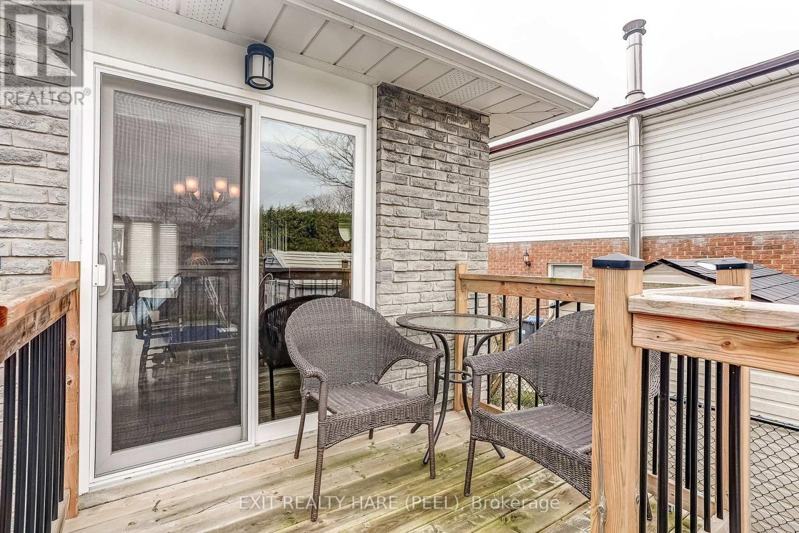 29 Trotters Lane, Brampton, Ontario  L6Y 1B5 - Photo 39 - W12971320