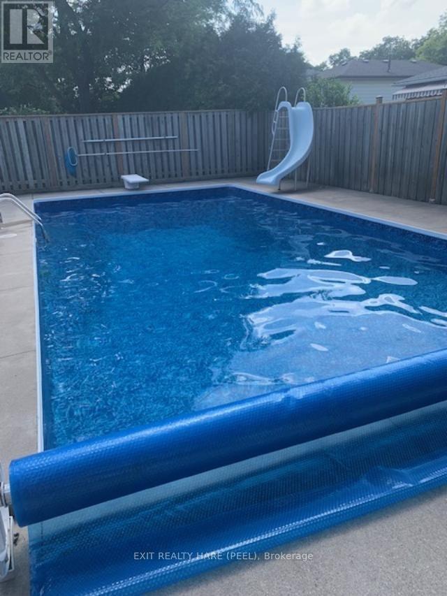 29 Trotters Lane, Brampton, Ontario  L6Y 1B5 - Photo 44 - W12971320