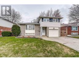 29 TROTTERS LANE, Brampton, Ontario